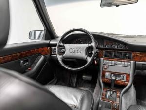 Audi V8 1990 года  (EU)